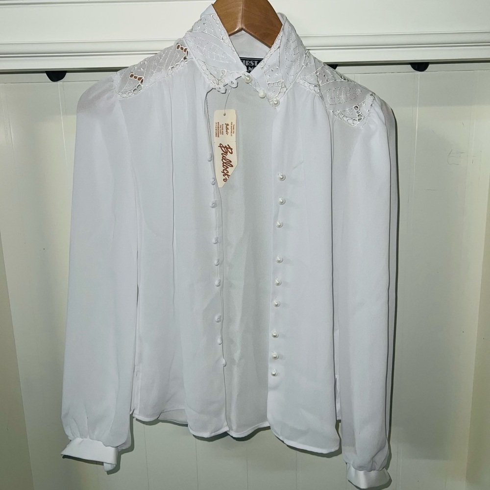 Elegant Vintage First Glance Lace Top